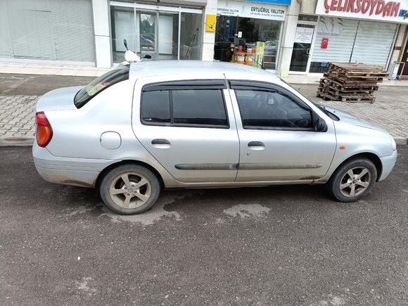 Sahibinden Renault Clio 1.4 RNA 2001 Model