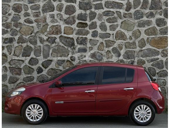 PREMİER MOTORS'DAN HATASIZ BOYASIZ 199.000 KM CLİO 85 HP