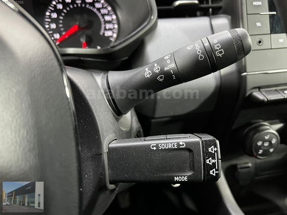 HEDEF RENAULT'DAN 0,99 KREDİ 2023 CLİO JOY SCE 65 BG MANUEL %20