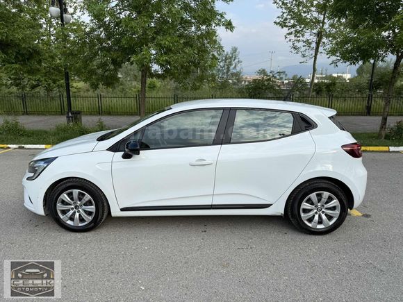 2022 RENAULT CLIO 1.0 SCE HATASIZ BOYASIZ 50.000 KM DE