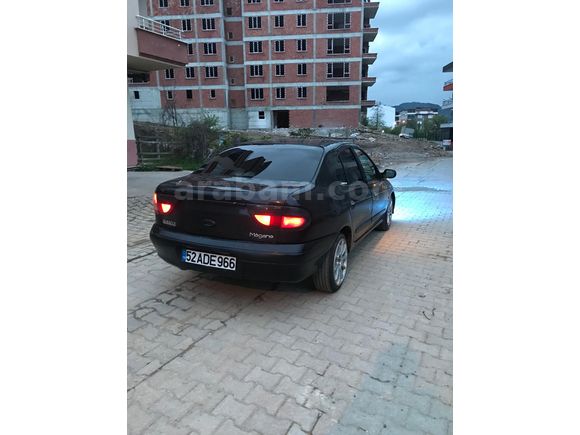 Sahibinden Renault Megane 1.6 RTE 1998 Model
