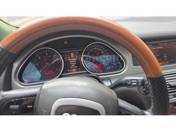 Sahibinden Audi Q7 3.0 TDI Quattro 2008 Model  400.000 km Siyah