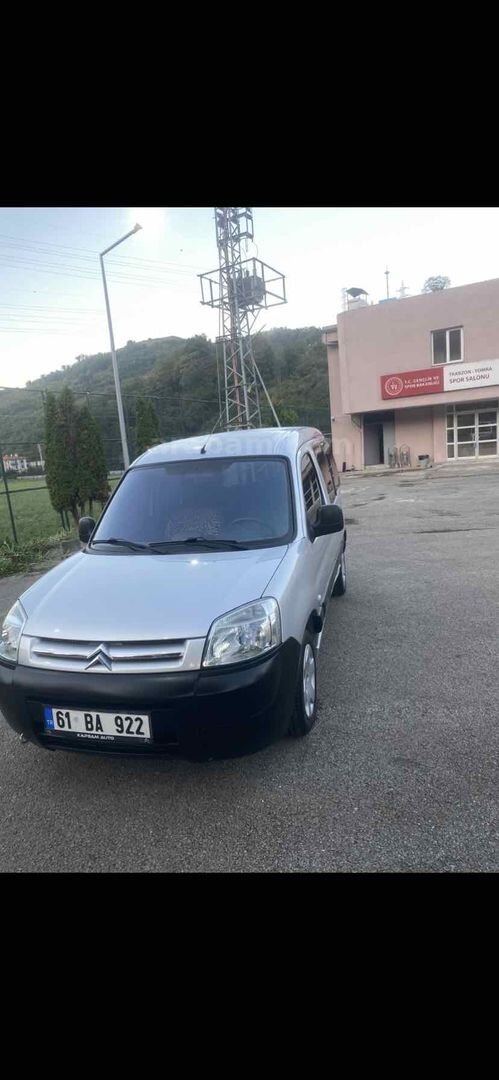 Sahibinden Citroen Berlingo 1.6 HDi Combi SX 2007 Model Trabzon 100.000 km Gri 6