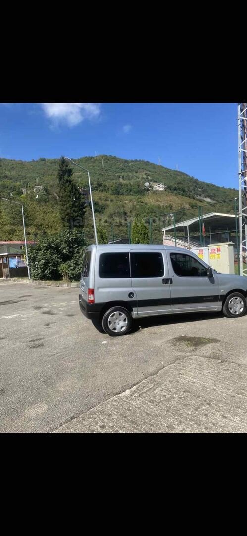 Sahibinden Citroen Berlingo 1.6 HDi Combi SX 2007 Model Trabzon 100.000 km Gri 1