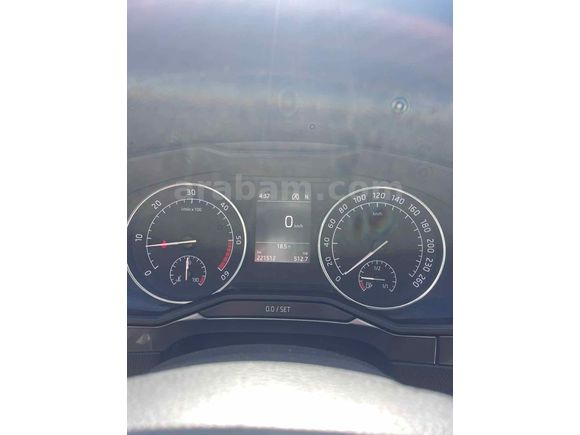 HATASIZ CAM TAVANLI SKODA SUPERB