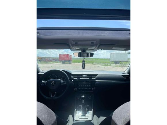 HATASIZ CAM TAVANLI SKODA SUPERB