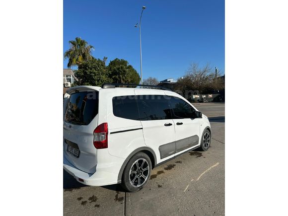 Sahibinden Ford Tourneo Courier 1.5 TDCi Titanium Plus 2022 Model  87.000 km Beyaz