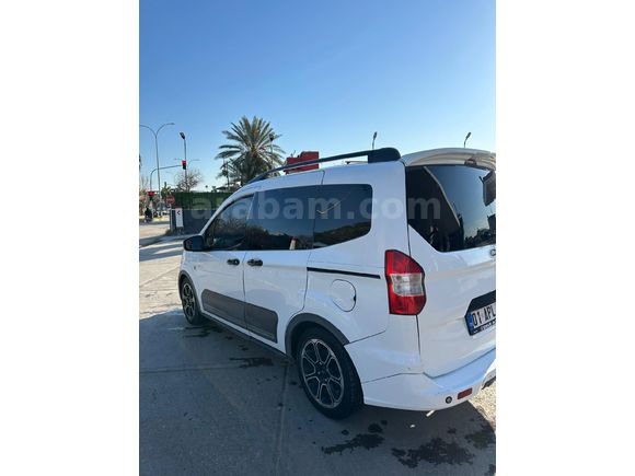 Sahibinden Ford Tourneo Courier 1.5 TDCi Titanium Plus 2022 Model  87.000 km Beyaz