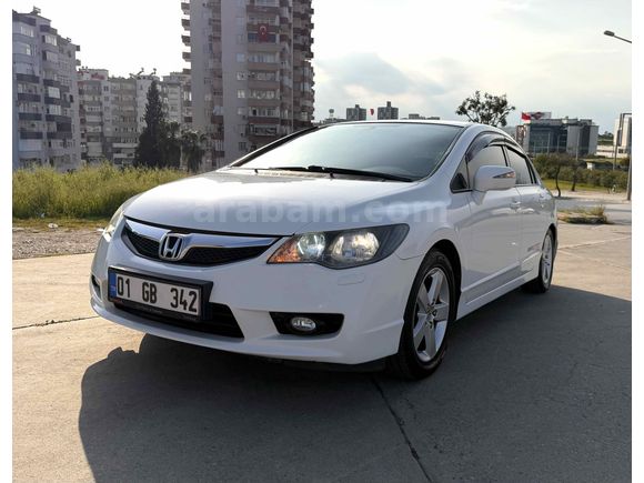 Sahibinden Honda Civic 1.6i VTEC Premium 2011 Model 