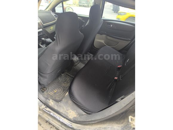 Citroen C4 1.6 HDi SX 2006 Model