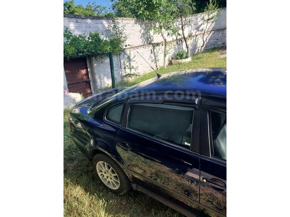 Sahibinden Volkswagen Passat 1.8 Trendline 2000 Model