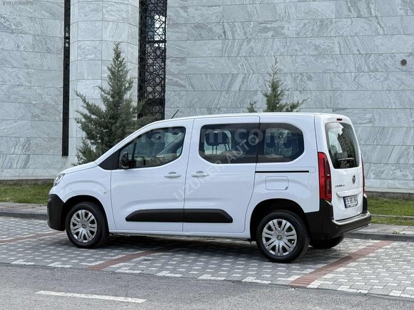 UZUNER AUTO'dan 2023 MODEL 1.5blueHDİ 97 bin km hatasız