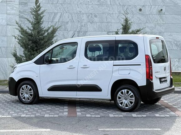 UZUNER AUTO'dan 2023 MODEL 1.5blueHDİ 97 bin km hatasız