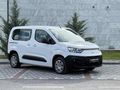UZUNER AUTO'dan 2023 MODEL 1.5blueHDİ 97 bin km hatasız