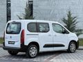 UZUNER AUTO'dan 2023 MODEL 1.5blueHDİ 97 bin km hatasız