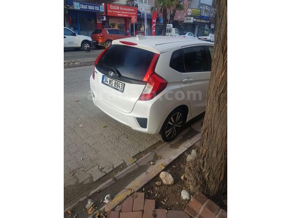 Sahibinden Honda Jazz 1.3 Elegance 2015 Model  159.000 km