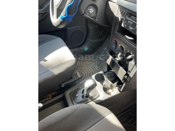 Sahibinden Opel Meriva 1.6 Essentia 2004 Model  240.000 km Siyah