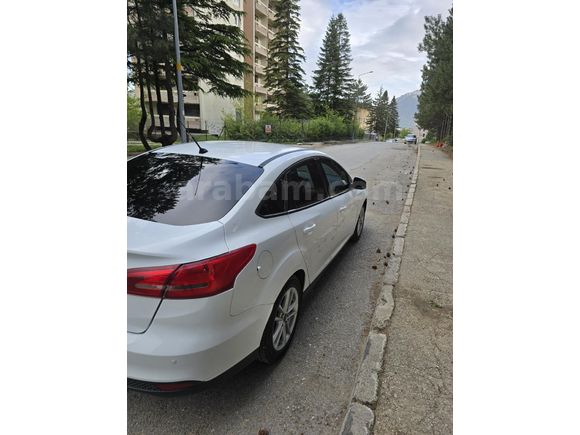 Sahibinden Ford Focus 1.6 TDCi Trend X 2015 Model  234.600 km Beyaz