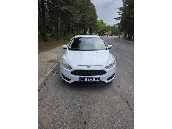 Sahibinden Ford Focus 1.6 TDCi Trend X 2015 Model  234.600 km Beyaz