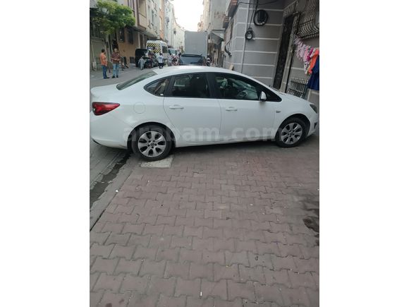Sahibinden Opel Astra 1.6 CDTI Design 2017 Model İstanbul 180.000 km Beyaz