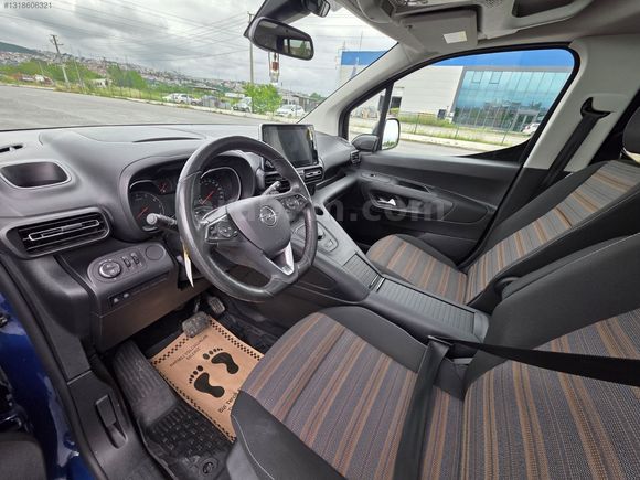 AKBAŞ OTOMOTİV'DEN HATASIZ OPEL COMBO ULTİMATE CAM TAVAN 2023.