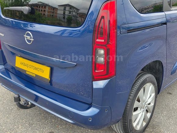 AKBAŞ OTOMOTİV'DEN HATASIZ OPEL COMBO ULTİMATE CAM TAVAN 2023.