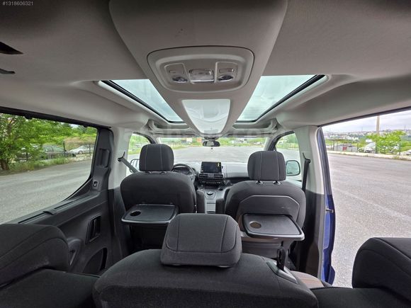 AKBAŞ OTOMOTİV'DEN HATASIZ OPEL COMBO ULTİMATE CAM TAVAN 2023.