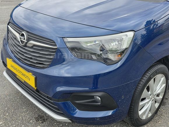 AKBAŞ OTOMOTİV'DEN HATASIZ OPEL COMBO ULTİMATE CAM TAVAN 2023.
