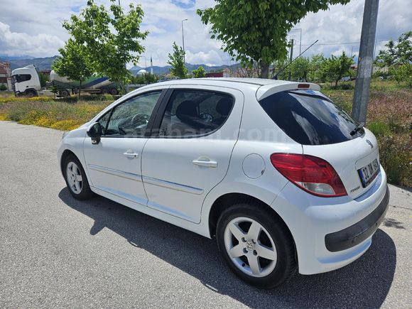 Sahibinden Peugeot 207 1.4 HDi Active 2011 Model