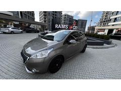 Sahibinden Peugeot 208 1.4 HDi Active 2014  LANSMAN RENGİ