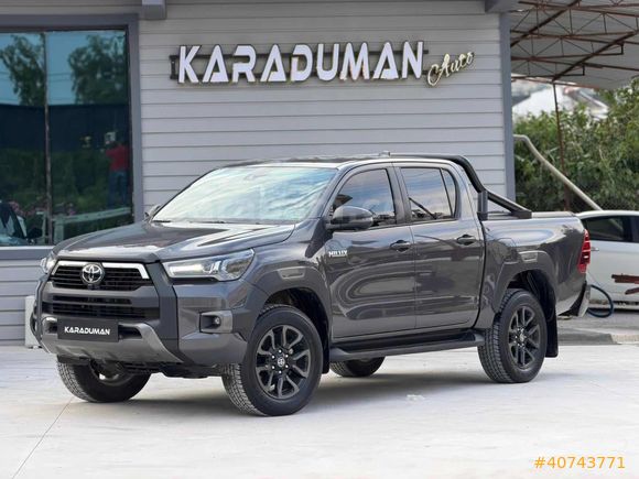 2025 TOYOTA HİLUX 2.4 INCİNCİBLE 4X4 9.500 KM BOYASIZ+%20 FATURA