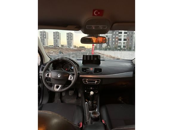 Sahibinden temiz ve bakımlı Renault Fluence 1.6 Dynamique 2011 Model
