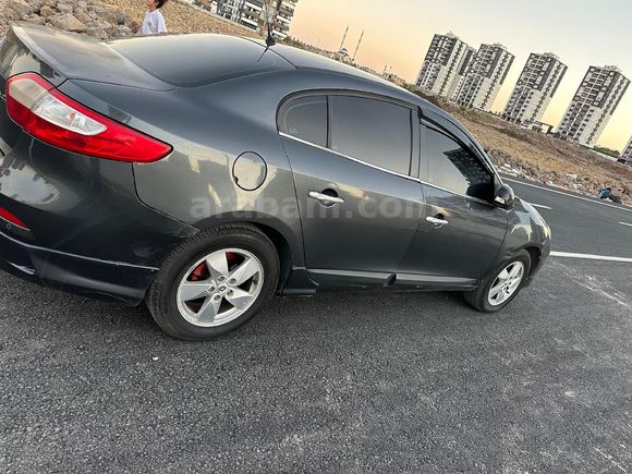 Sahibinden temiz ve bakımlı Renault Fluence 1.6 Dynamique 2011 Model