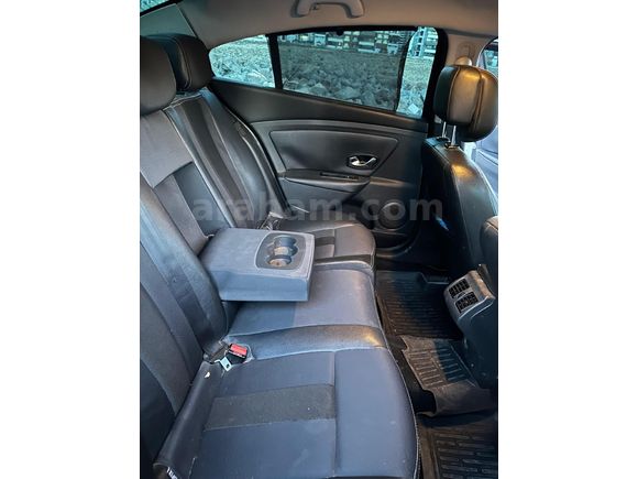 Sahibinden temiz ve bakımlı Renault Fluence 1.6 Dynamique 2011 Model
