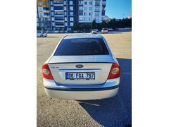 Sahibinden Ford Focus 1.6 Ghia 2006 Model