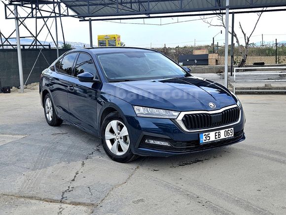 84.000 km / 2021 Skoda Octavia Elite eTSI DSG / Servis Bakımlı