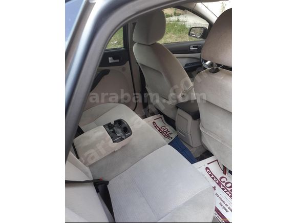 Sahibinden Ford Focus 1.6 Ghia 2006 Model