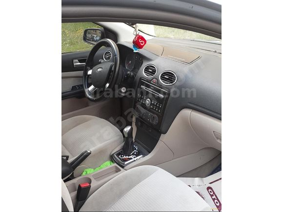 Sahibinden Ford Focus 1.6 Ghia 2006 Model