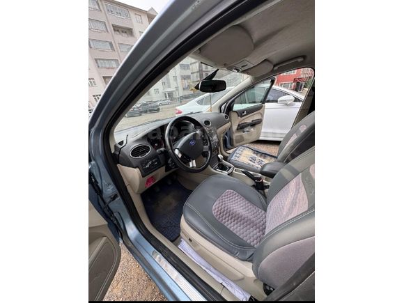 Sahibinden Ford Focus 1.6 Ghia 2006 Model
