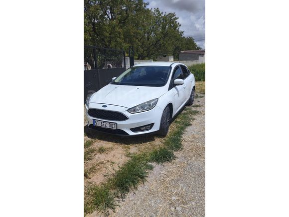 EMEKLİDEN BENZİNLİ LPG Lİ FORD TREND X 1.6