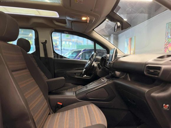 FLİES MOTORS'DAN 2022 135'BİNKM COMBO ULTİMATE CAMTVN+OTOMATİK