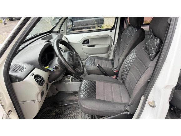 RENAULT KANGO MULTİX - ÇOĞU YERİ BOYASIZ - KREDİ KARTINA 12 AY