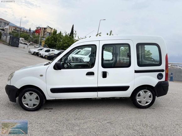ADİLCEVAZ OTODAN 2010 1.5 DCİ KLİMALI ÇİFT SÜRGÜ SIFIR MOTORLU