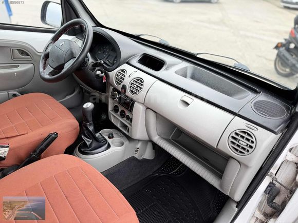 ADİLCEVAZ OTODAN 2010 1.5 DCİ KLİMALI ÇİFT SÜRGÜ SIFIR MOTORLU