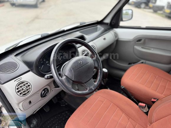 ADİLCEVAZ OTODAN 2010 1.5 DCİ KLİMALI ÇİFT SÜRGÜ SIFIR MOTORLU