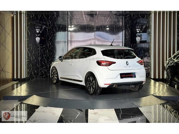 ASLANOĞLU PLAZA'DAN 2023 RENAULT CLİO 1.0TCE TOUCH