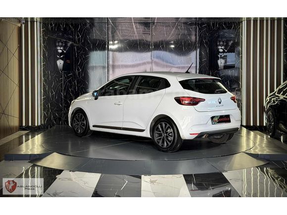 ASLANOĞLU PLAZA'DAN 2023 RENAULT CLİO 1.0TCE TOUCH