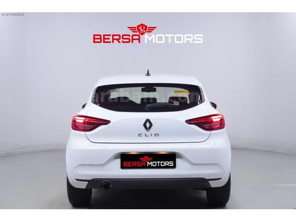 0.79 KREDİ İMKANI 2022 MODEL CLİO TOUCH OTOMATİK