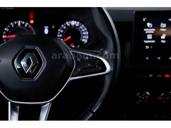 0.79 KREDİ İMKANI 2022 MODEL CLİO TOUCH OTOMATİK