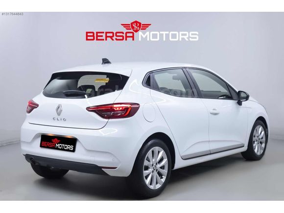 0.79 KREDİ İMKANI 2022 MODEL CLİO TOUCH OTOMATİK